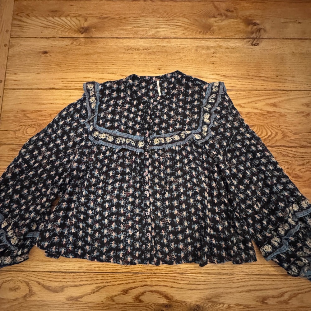 Free People Floral Ruffle Button Front Blouse OB1139202 Navy Blue Small